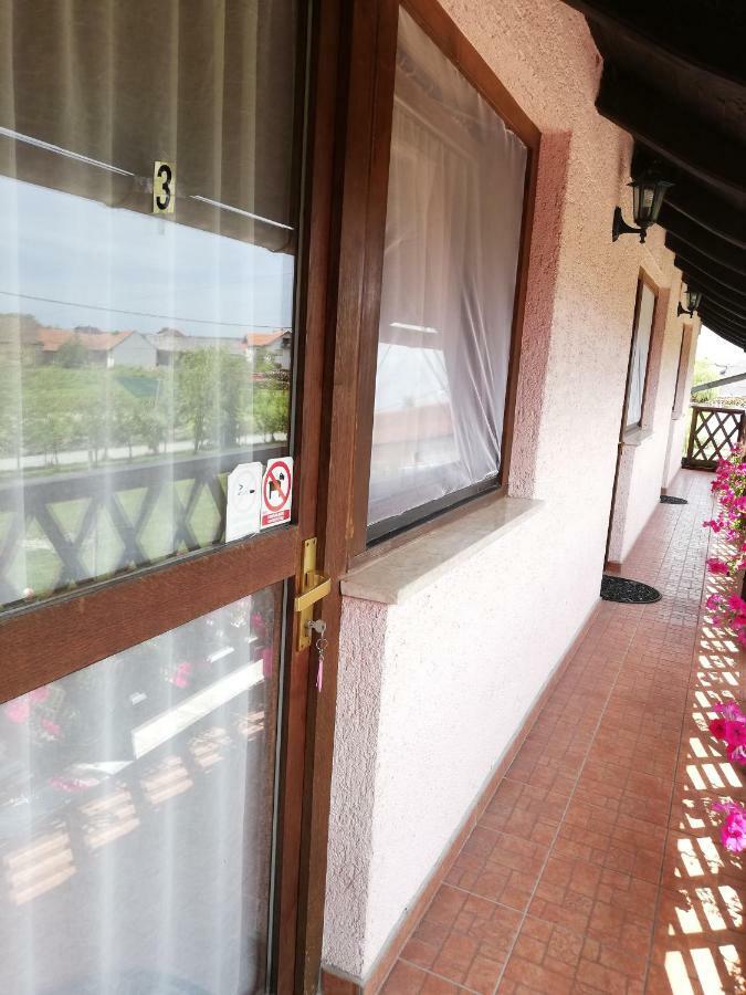 Hotel T.S.G. Simanovic Klinca Sela Exterior foto